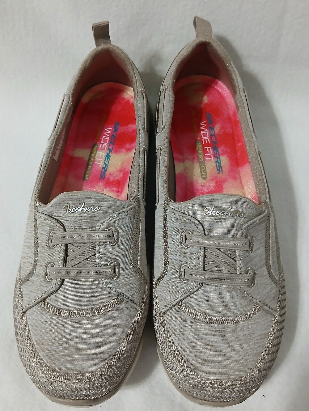 Skechers Women's Beige/Tan Slip-On Moccasin Sneaker Size 8.5 - Picture 2 of 14